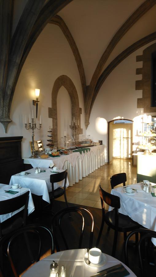 Hotel Kaiserhof Am Dom Regensburg Exterior photo